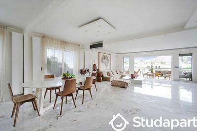 Appartement - 180 m² - 3 pièces