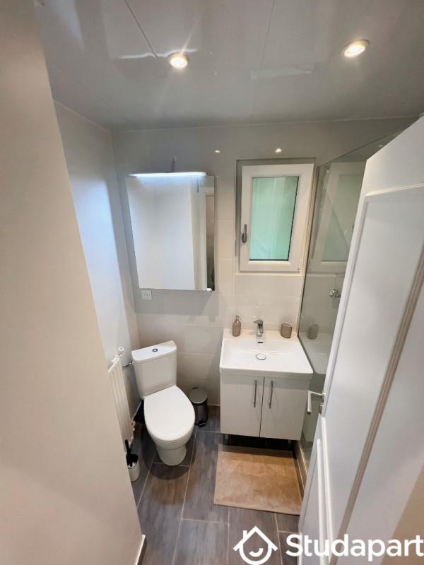 Chambre - 9 m² - 1 pièce