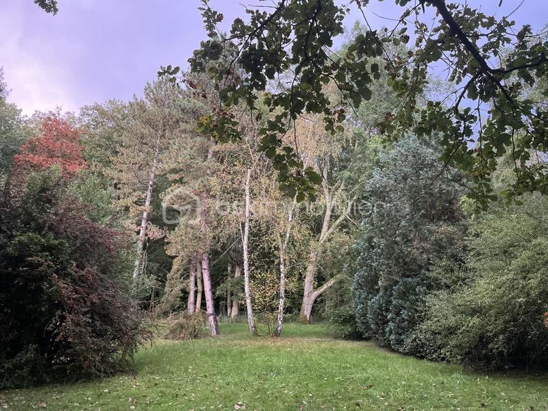 Demeure - 375 m² - 9 pièces