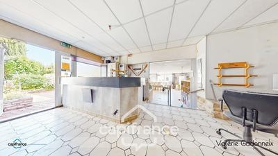 Propriété - 765 m² - 23 pièces