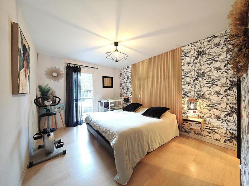 Maison - 162 m² - 8 pièces