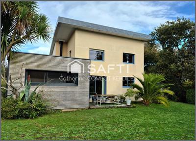 Maison - 172 m² - 7 pièces