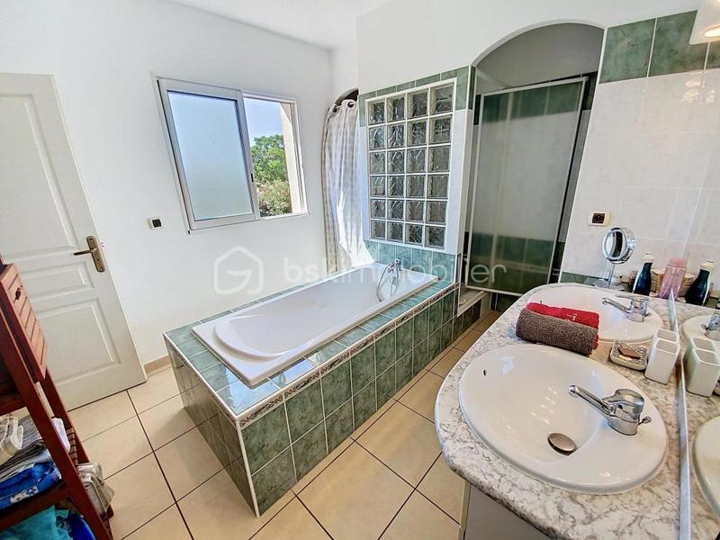 Villa - 178 m² - 6 pièces