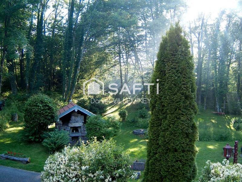 Maison - 314 m² - 14 pièces