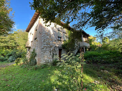 Maison - 210 m² - 9 pièces