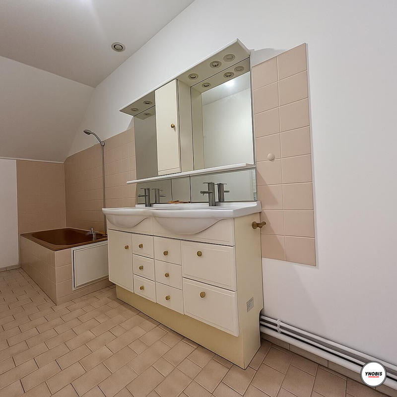 Maison - 85 m² - 4 pièces