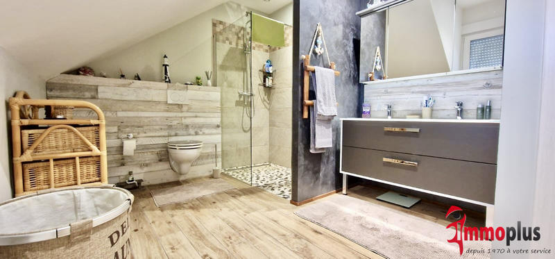 Maison - 170 m² - 6 pièces