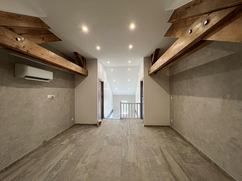 Demeure - 400 m² - 13 pièces