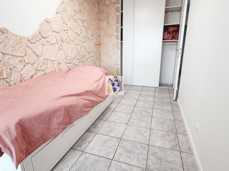 Appartement - 102 m² - 6 pièces