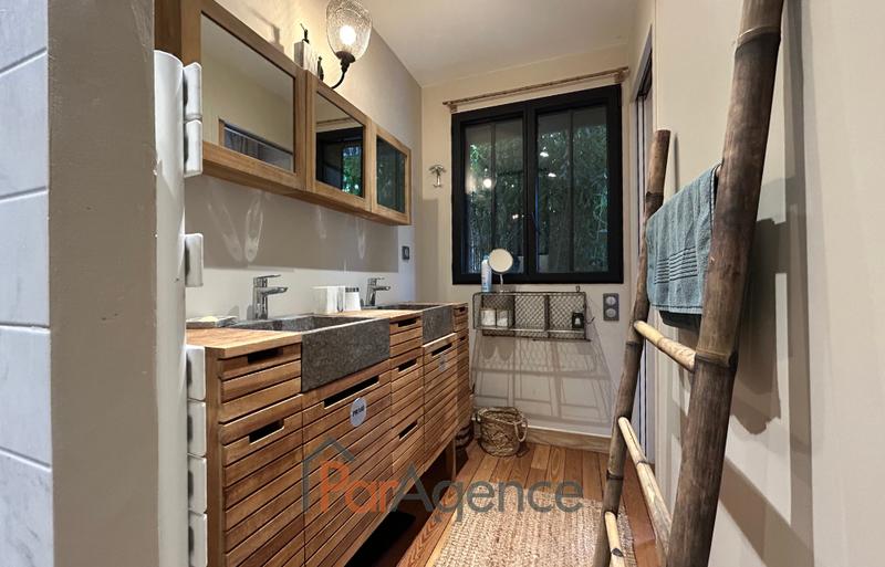 Maison - 177 m² - 7 pièces