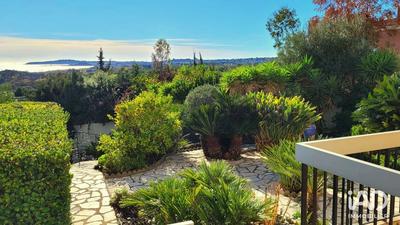 Appartement - 95 m² - 4 pièces