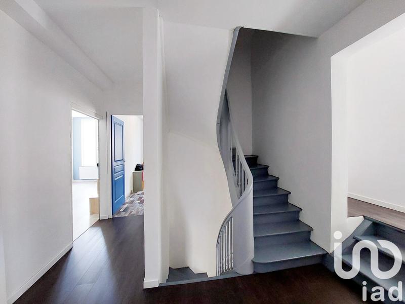 Maison - 185 m² - 10 pièces