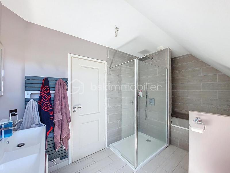 Pavillon - 137 m² - 6 pièces