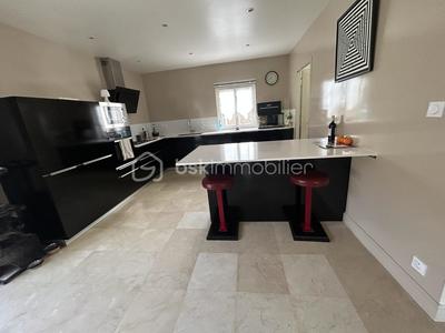 Maison - 146 m² - 4 pièces