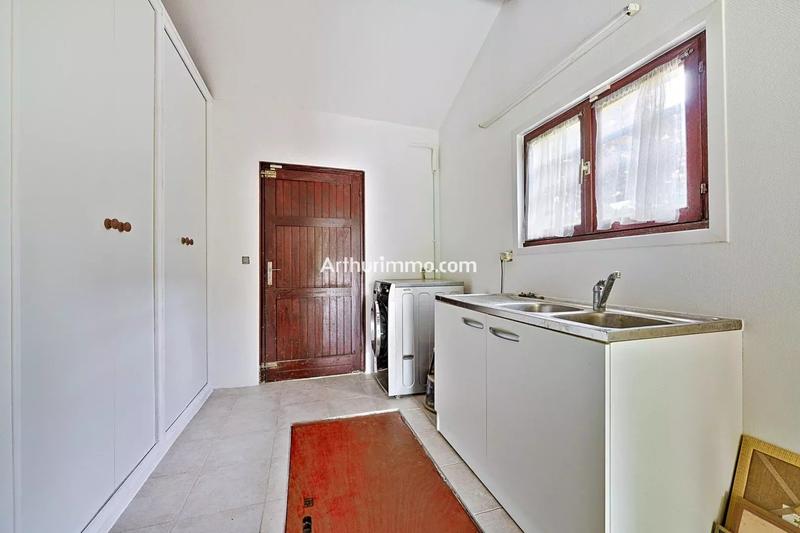 Maison - 167 m² - 7 pièces