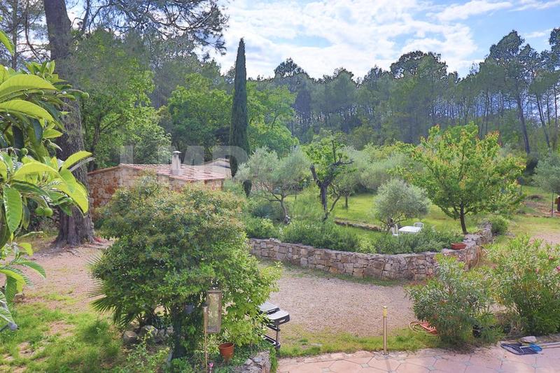 Maison - 315 m² - 10 pièces