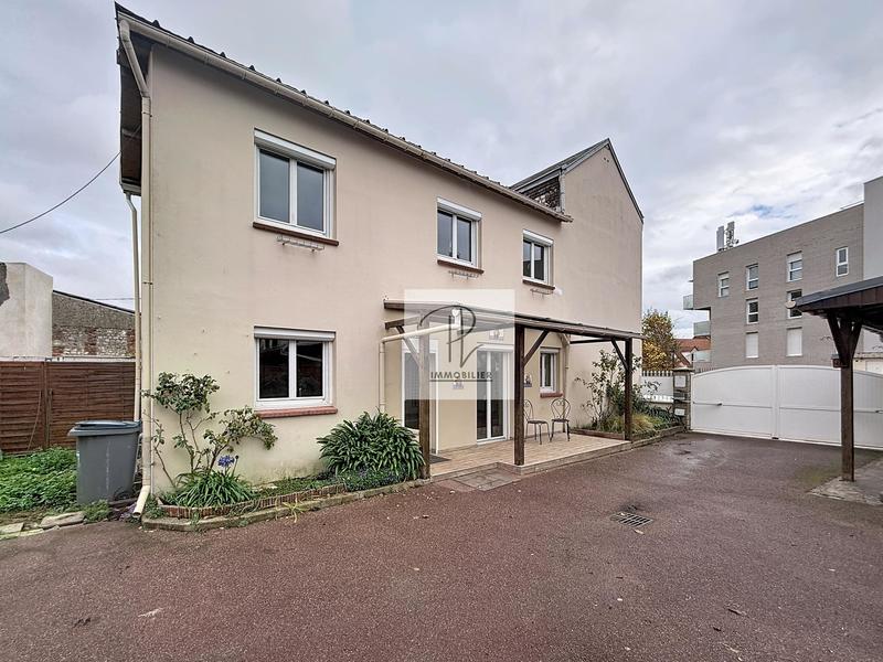 Maison - 100 m² - 6 pièces