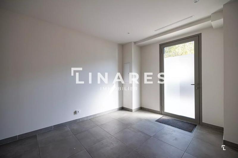 Bureau - 31 m² - 2 pièces