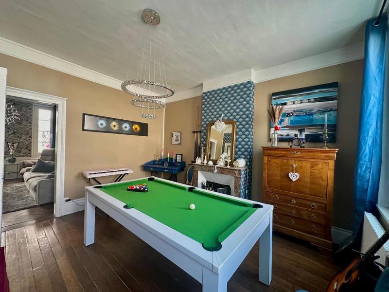 Maison - 295 m² - 7 pièces