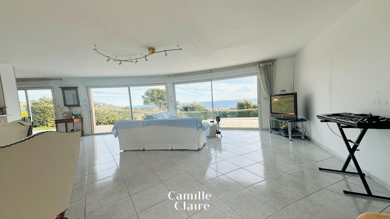 Villa - 240 m² - 10 pièces