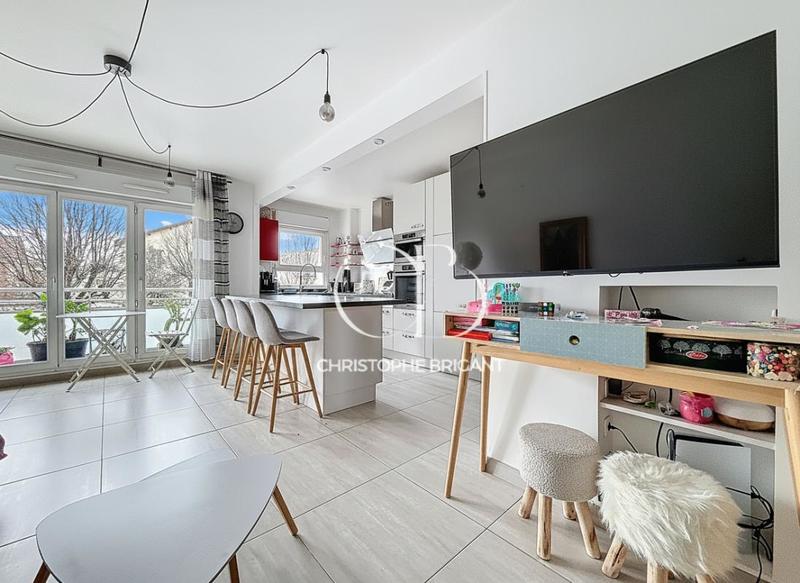 Appartement - 61 m² - 3 pièces