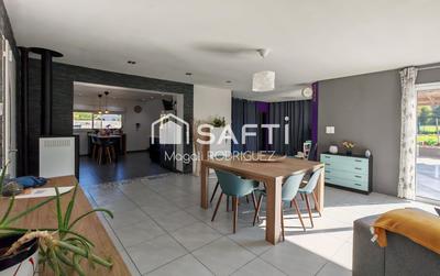 Maison - 188 m² - 8 pièces