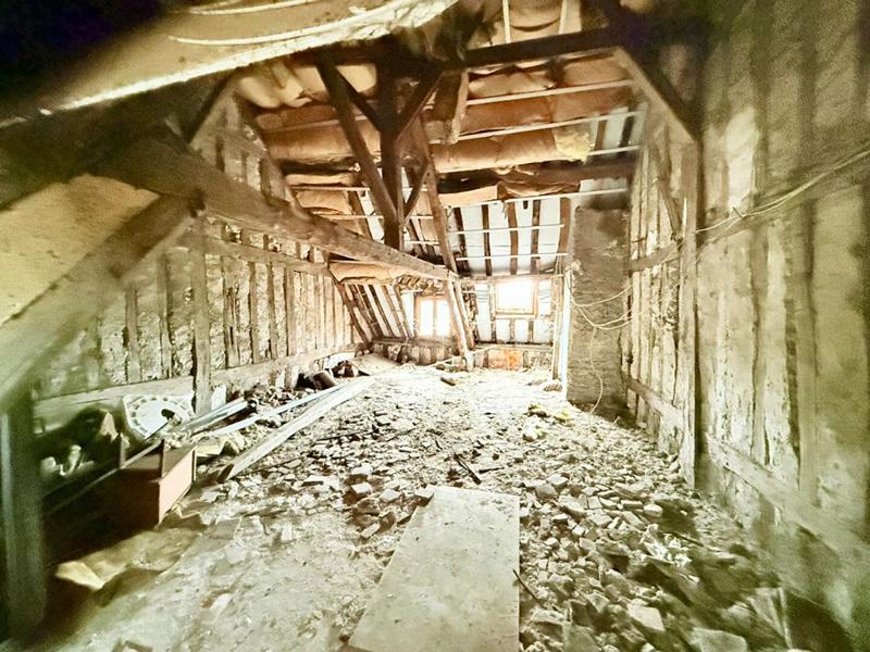 Immeuble - 105 m² - 5 pièces