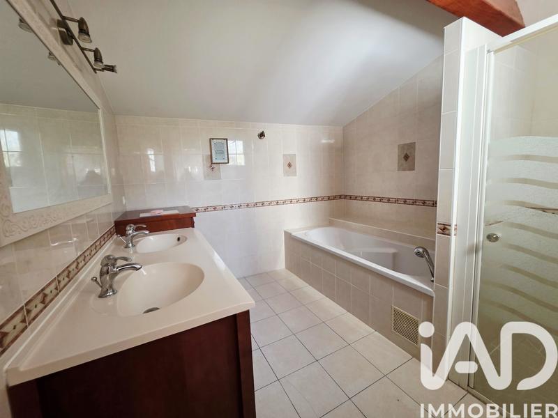 Maison - 110 m² - 9 pièces