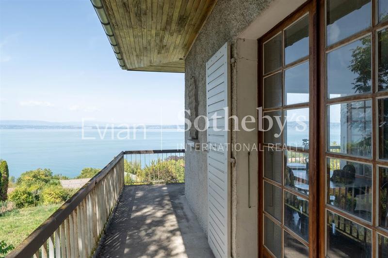 Maison - 300 m² - 8 pièces