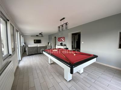 Maison - 196 m² - 8 pièces
