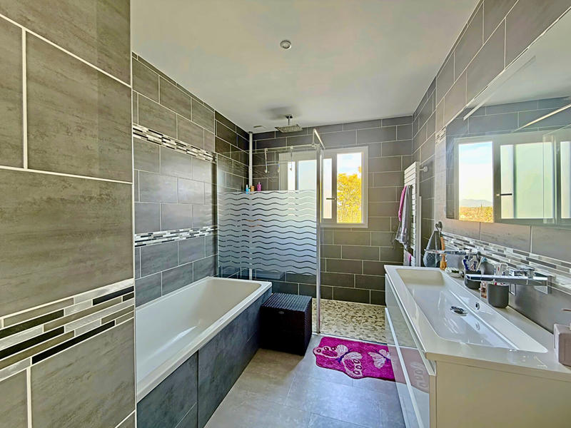 Maison - 135 m² - 4 pièces