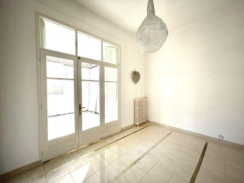 Maison - 179 m² - 10 pièces