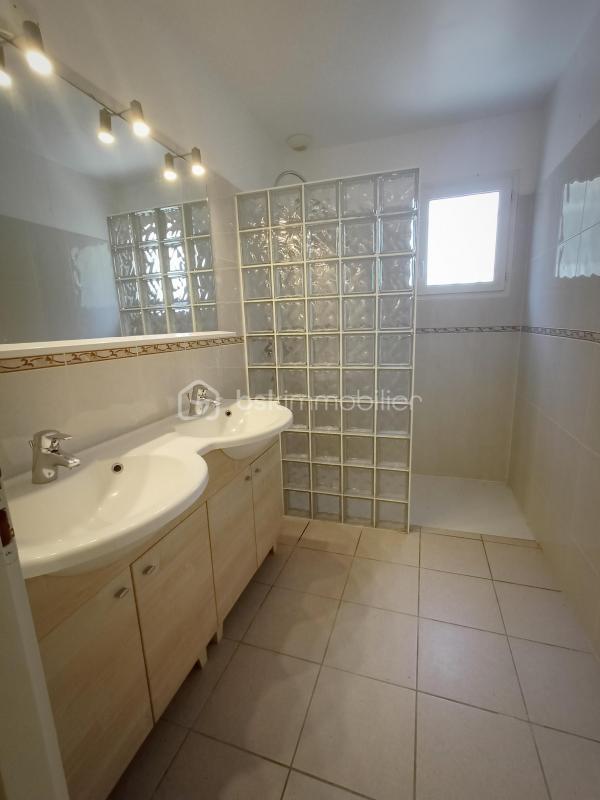 Maison traditionnelle - 177 m² - 7 pièces