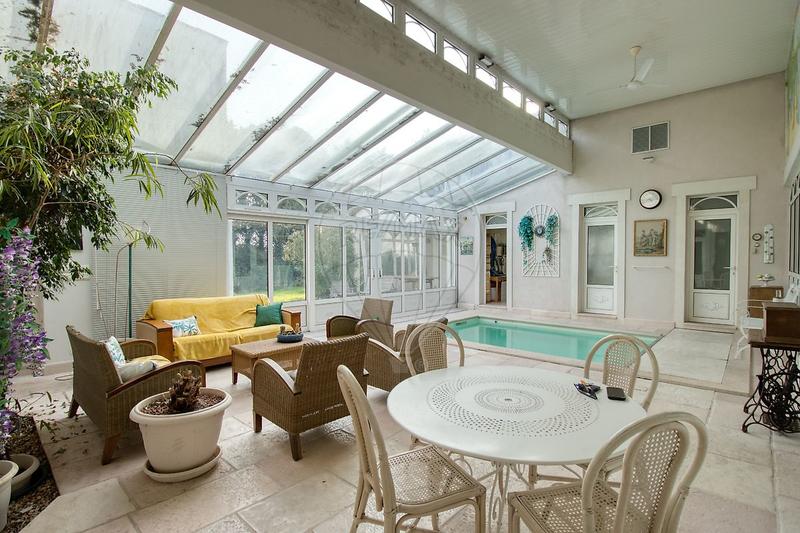 Maison - 200 m² - 9 pièces