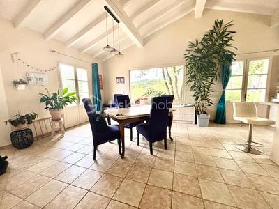 Maison d'architecte - 160 m² - 6 pièces