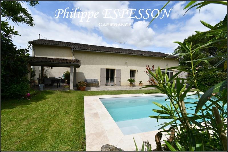 Propriété - 205 m² - 8 pièces