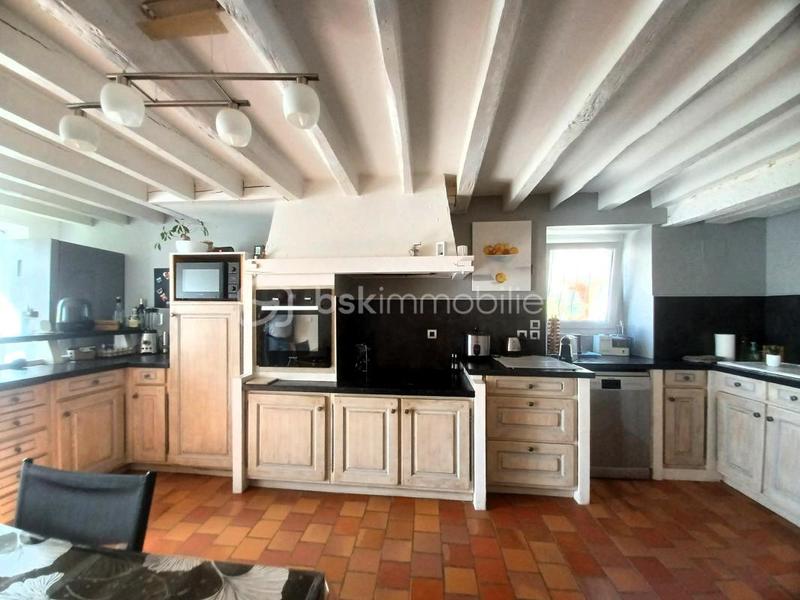 Maison - 224 m² - 7 pièces