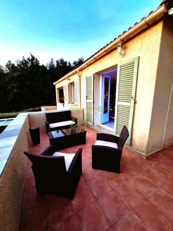 Maison traditionnelle - 100 m² - 4 pièces