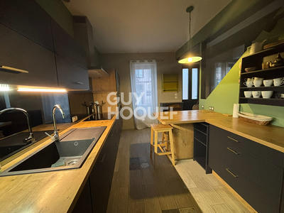 Maison - 204 m² - 6 pièces