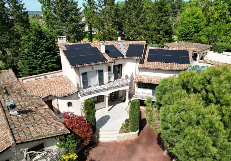 Maison contemporaine - 295 m² - 7 pièces