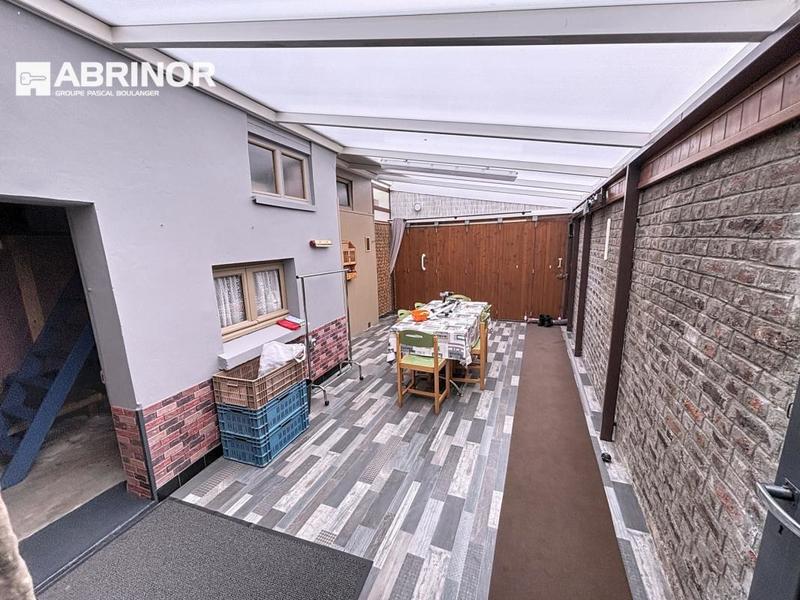 Maison - 96 m² - 5 pièces