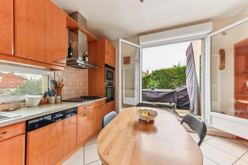 Maison - 200 m² - 8 pièces