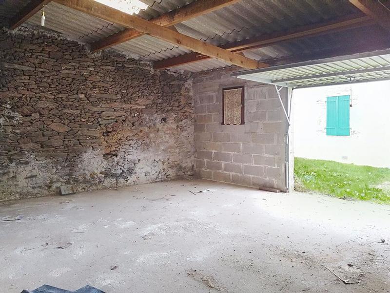 Parking / Garage - 65 m²