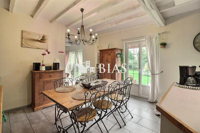 Maison - 96 m² - 5 pièces