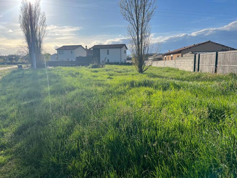 Terrain constructible - 714 m²