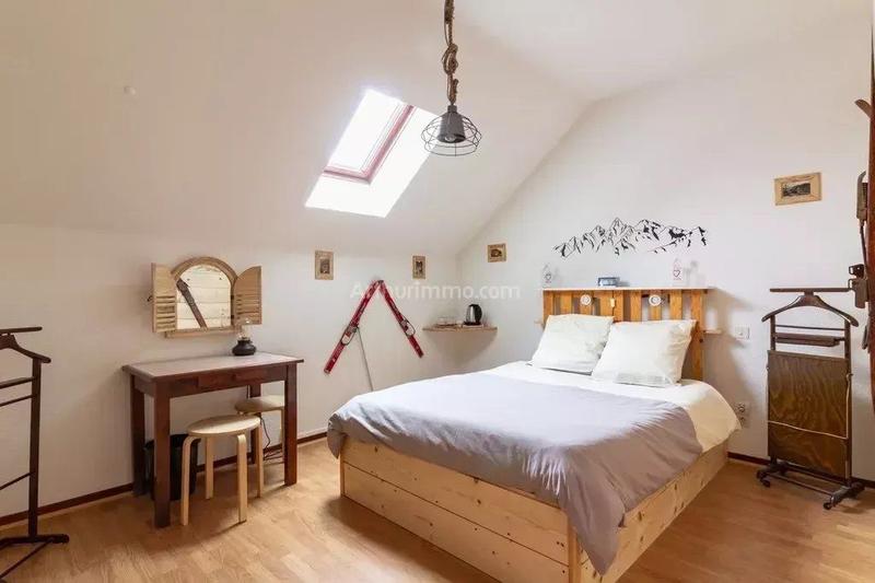 Maison - 313 m² - 10 pièces