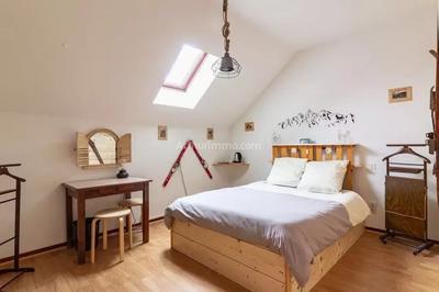 Maison - 313 m² - 10 pièces