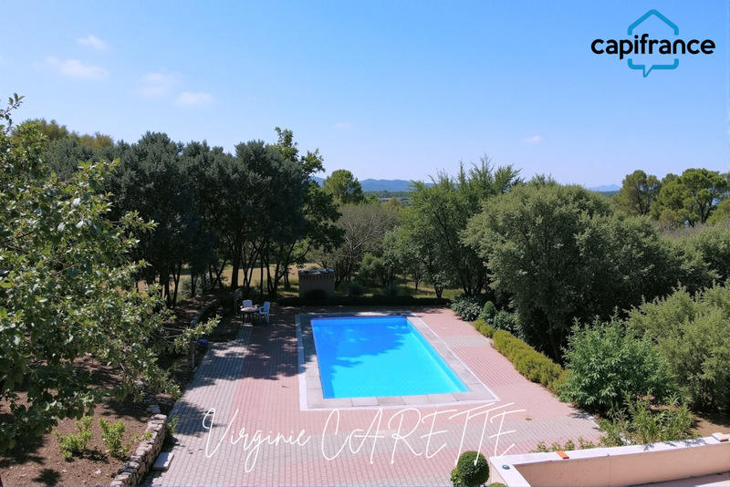 Maison - 317 m² - 9 pièces