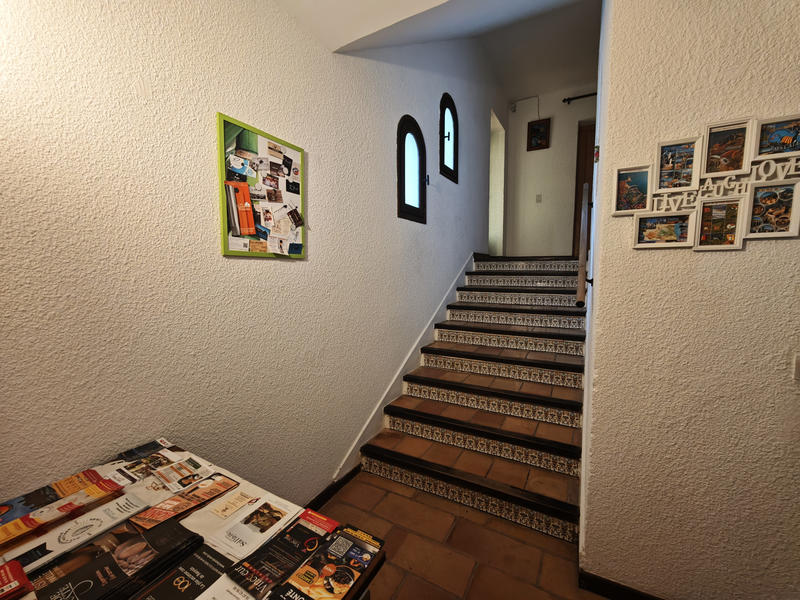 Maison - 410 m² - 9 pièces