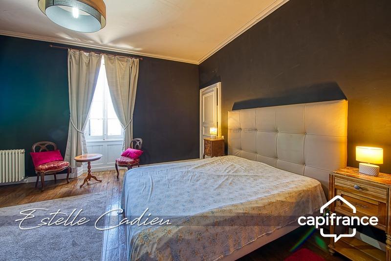 Château - 843 m² - 16 pièces